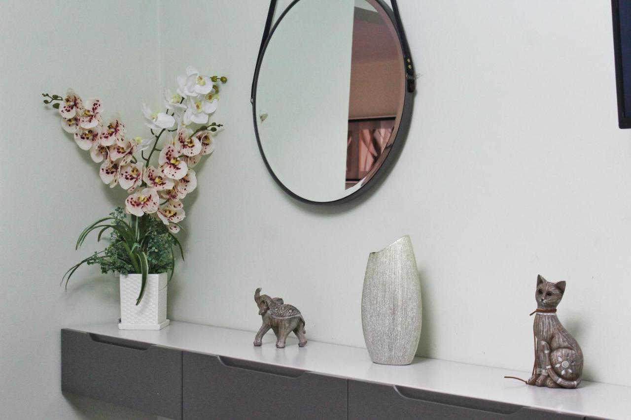 Essy'S Apartment Korce Luaran gambar